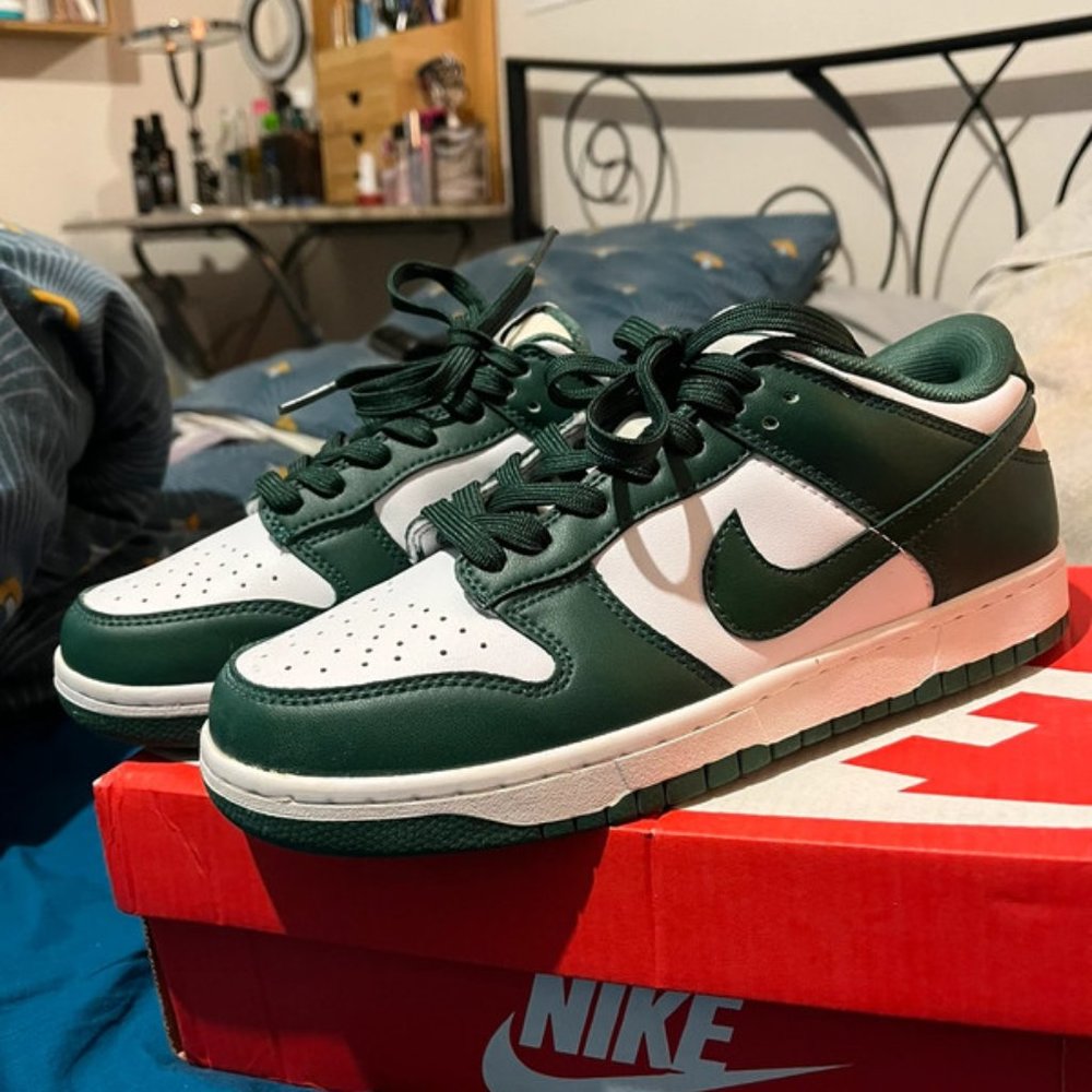 Nike Dunk Low - Picture 3 of 5